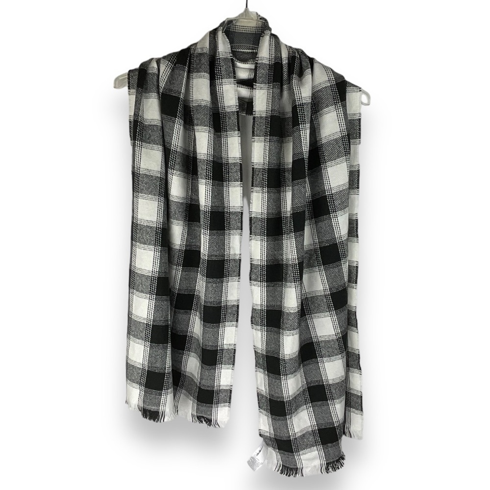 GAP Scarf Buffalo Plaid White Black Knit Winter Check Print Winter Wrap